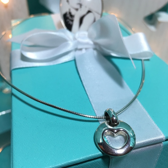 TIFFANY & CO. HEART STENCIL CUT-OUT NECKLACE - Picture 2 of 8